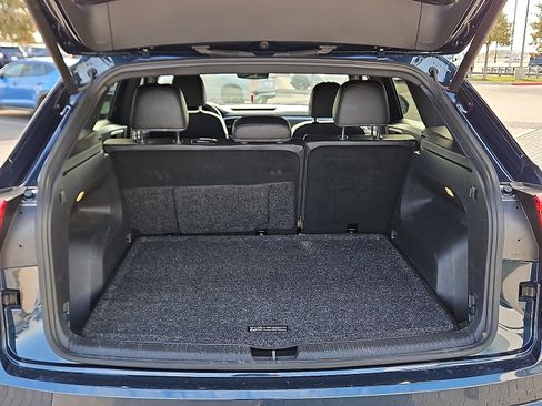 Certified 2022 Volkswagen Atlas Cross Sport SE w/ Panoramic Sunroof Package image 6