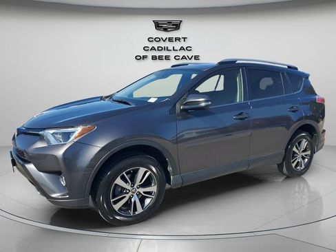 Used 2018 Toyota RAV4 XLE image 3