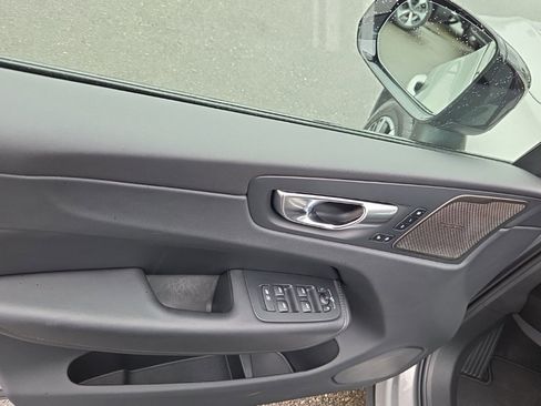 Certified 2023 Volvo XC60 B5 Plus w/ Climate Package image 3