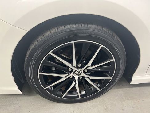 Used 2021 Toyota Camry SE image 23