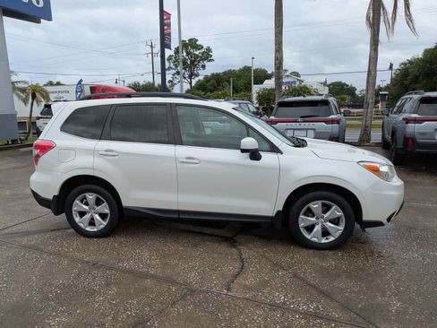 Used 2015 Subaru Forester 2.5i Limited AWD/4WD image 3