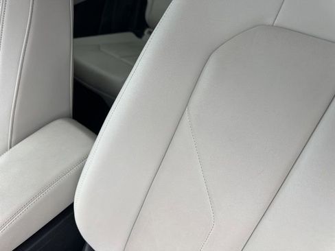 Used 2024 Audi Q3 2.0T Premium image 17