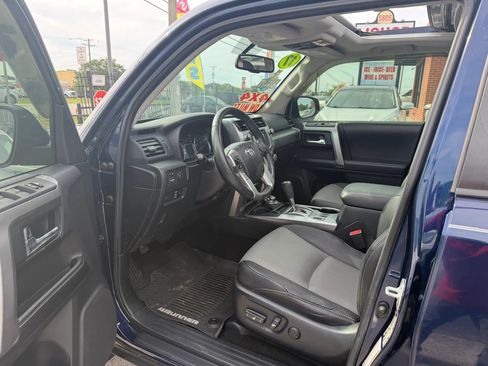 Used 2017 Toyota 4Runner SR5 Premium AWD/4WD image 8