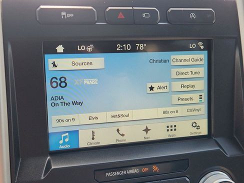 Used 2018 Ford F150 Lariat w/ Equipment Group 502A Luxury AWD/4WD image 22
