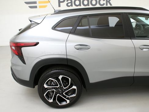 Used 2024 Chevrolet Trax RS w/ Driver Confidence Package FWD image 10