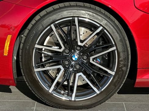 Used 2025 BMW M5 w/ Carbon Package image 32