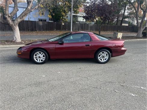 Used 1994 Chevrolet Camaro LT image 4