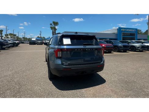Used 2025 Ford Explorer Active RWD image 7