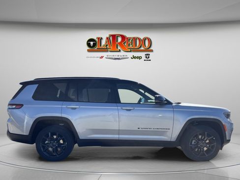 New 2025 Jeep Grand Cherokee L Limited image 8