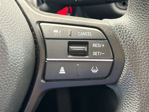Used 2025 Honda HR-V LX image 29