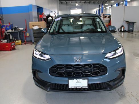 Certified 2023 Honda HR-V LX image 3