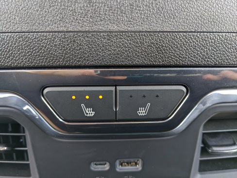 Used 2024 Chevrolet Silverado 2500 High Country w/ High Country Premium Package image 50