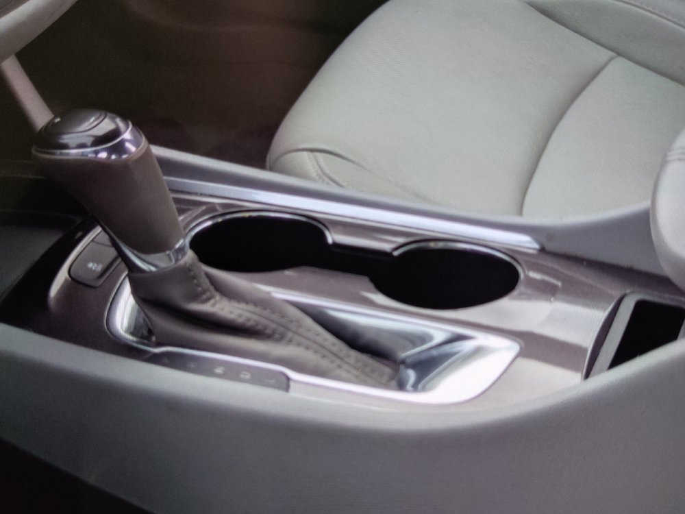 Used 2020 Chevrolet Malibu LT FWD image 26