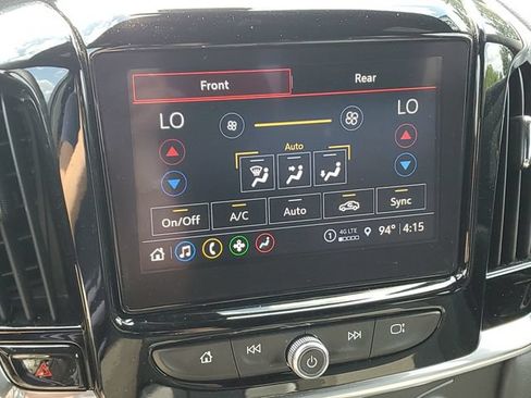 Certified 2023 Chevrolet Traverse LT FWD image 16