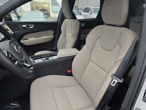New 2026 Volvo XC60 B5 Plus w/ Climate Package image 23
