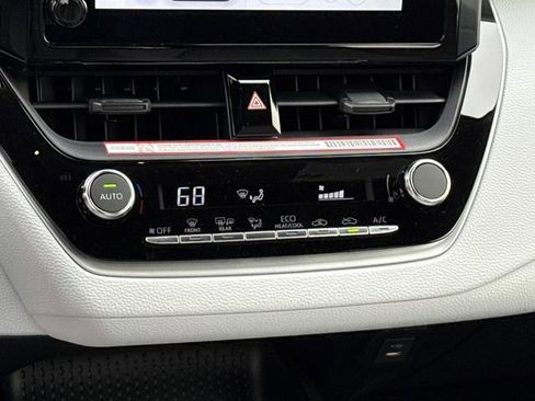 Used 2026 Toyota Corolla SE image 21