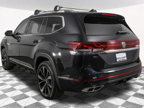 Used 2024 Volkswagen Atlas SEL Premium R-Line image 22