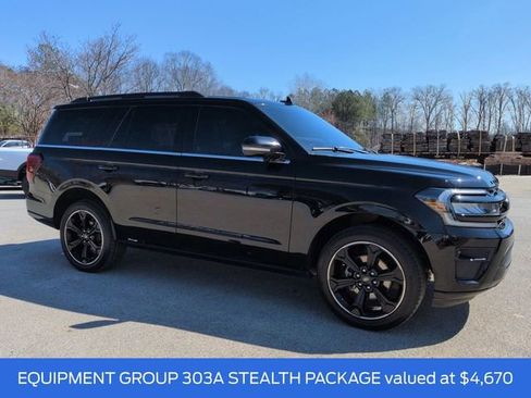 Certified 2023 Ford Expedition Limited image 3