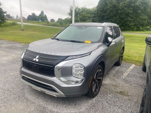 Used 2022 Mitsubishi Outlander SEL FWD image 3