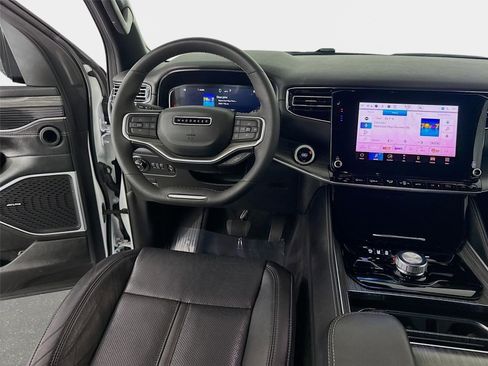 Used 2024 Jeep Wagoneer L Series II w/ Premium Group I AWD/4WD image 25