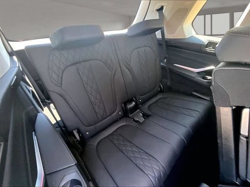 Used 2025 BMW X7 xDrive40i AWD/4WD image 28