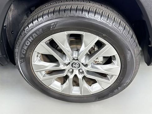 Certified 2019 Toyota RAV4 XLE Premium w/ Carpet Mat Package FWD image 32