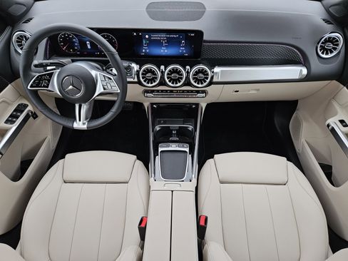 Certified 2025 Mercedes-Benz GLB 250 image 25