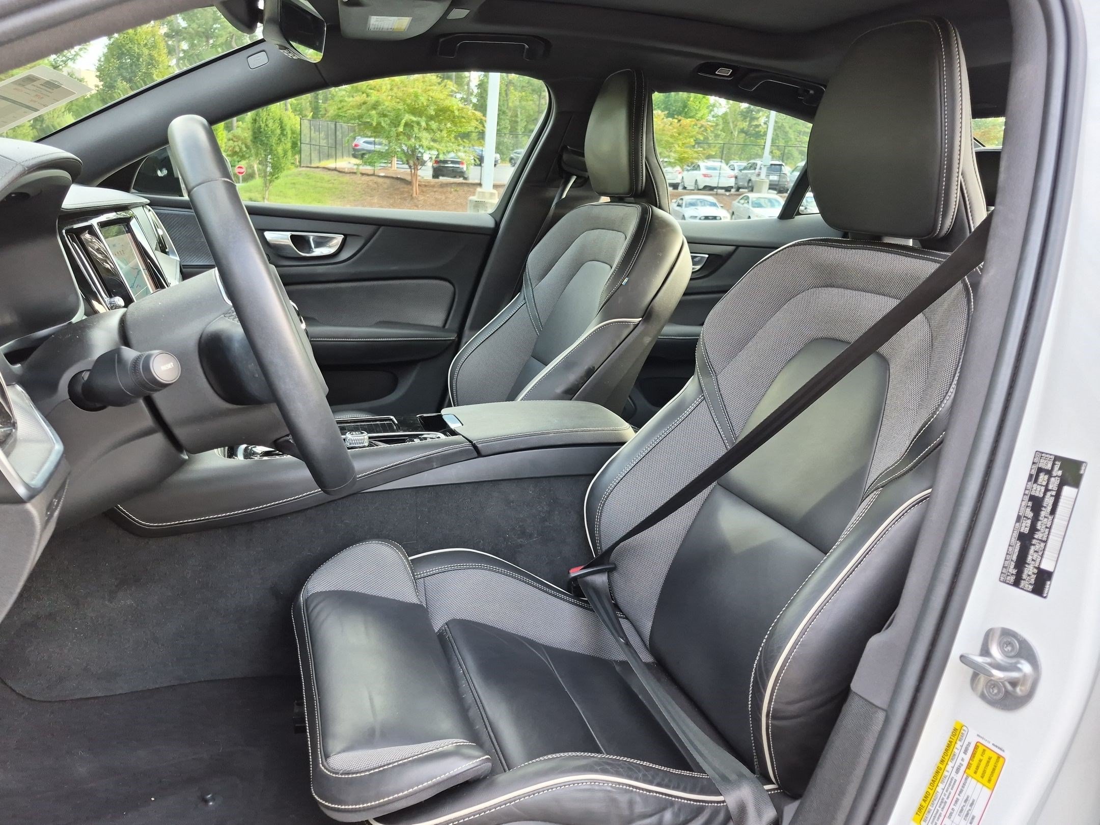 Used 2024 Volvo S60 T8 Ultimate AWD/4WD image 12