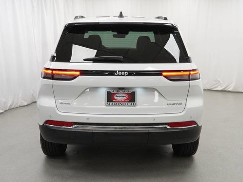 Certified 2025 Jeep Grand Cherokee Limited AWD/4WD image 11