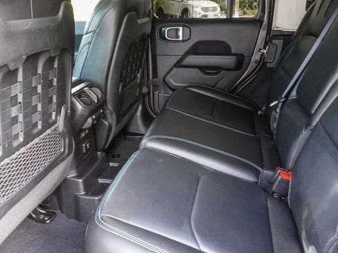 Used 2021 Jeep Wrangler Unlimited Rubicon 4xe w/ Cold Weather Group AWD/4WD image 16