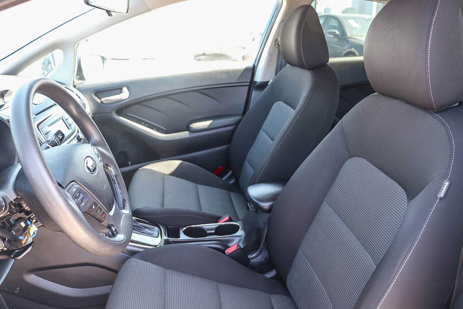Used 2017 Kia Forte LX FWD image 17