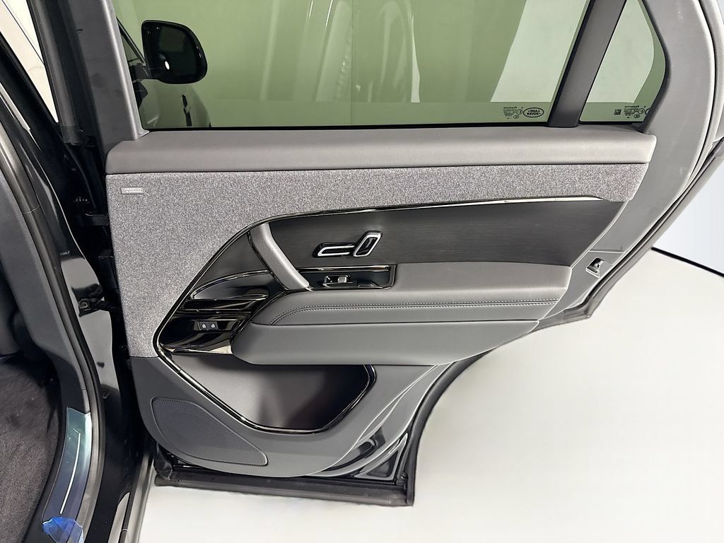 New 2026 Land Rover Range Rover Sport Dynamic SE AWD/4WD image 27