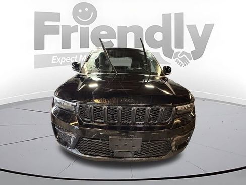 New 2025 Jeep Grand Cherokee L Laredo w/ Luxury Tech Group I AWD/4WD image 4