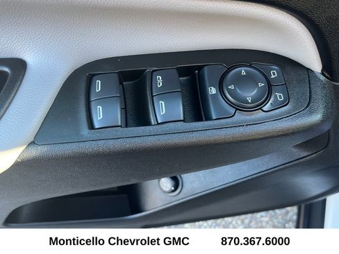 Used 2023 Chevrolet Equinox LT image 13