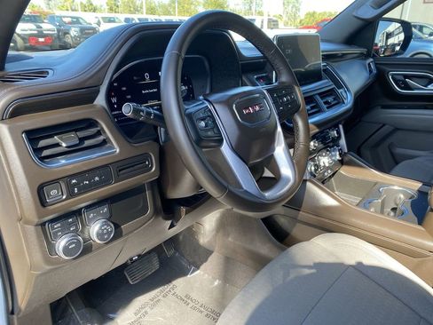 Used 2023 GMC Yukon SLE image 10
