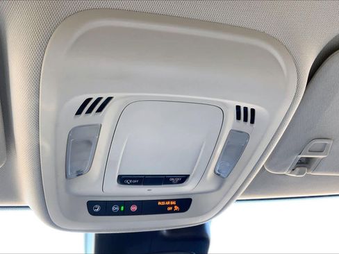 Used 2022 Buick Envision Preferred image 33