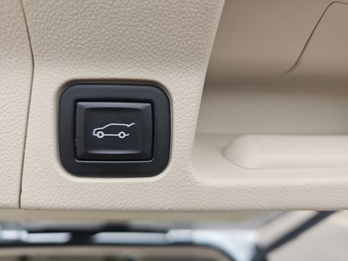 Used 2023 GMC Acadia Denali w/ Denali Ultimate Package image 13