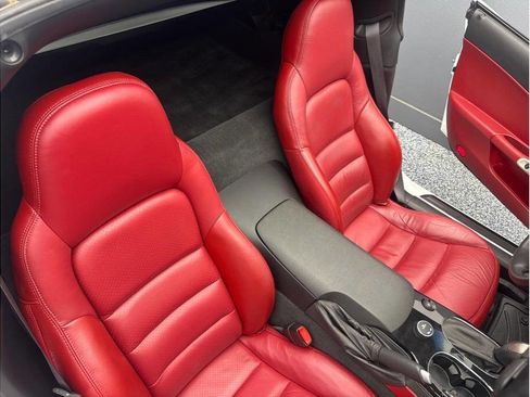 Used 2009 Chevrolet Corvette Coupe w/ Preferred Equipment Group RWD image 19