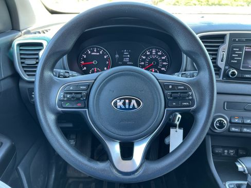 Used 2017 Kia Sportage LX AWD/4WD image 9
