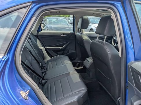 Used 2024 Volkswagen Jetta SE FWD image 12