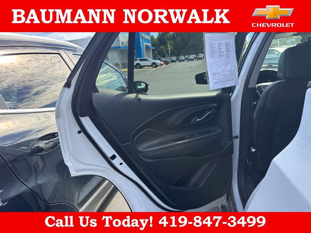 Used 2022 GMC Terrain SLT AWD/4WD image 35