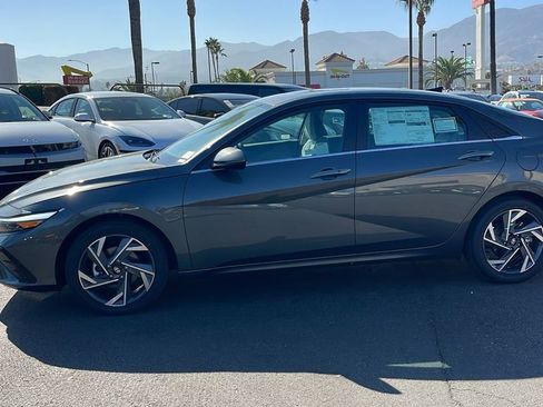 New 2026 Hyundai Elantra Limited image 12
