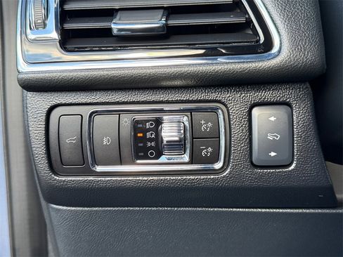 Used 2023 Lincoln Navigator Reserve image 20