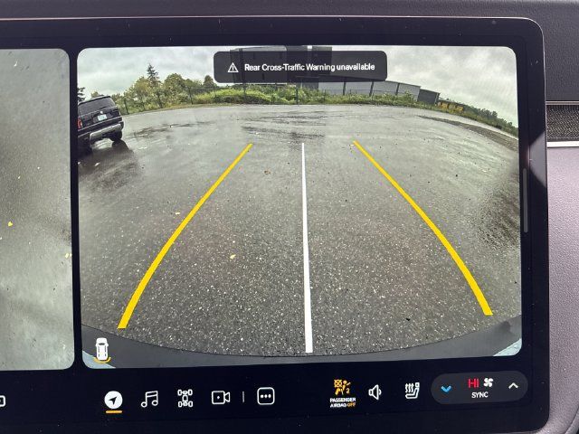 Used 2025 Rivian R1S Adventure Dual AWD/4WD image 28