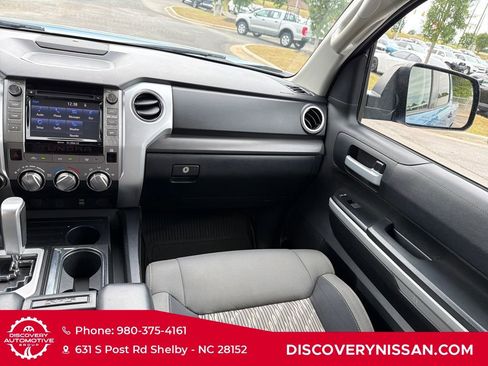 Used 2019 Toyota Tundra SR5 w/ SR5 Upgrade Package AWD/4WD image 32