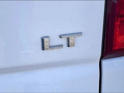 Used 2021 Chevrolet Silverado 1500 LT image 25