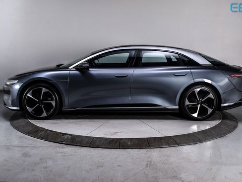 Used 2024 Lucid Air Touring image 3