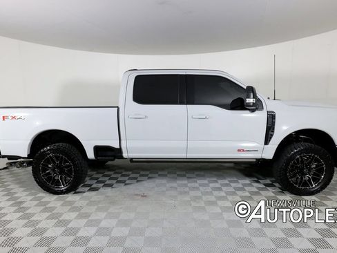 Used 2025 Ford F250 Platinum AWD/4WD image 4
