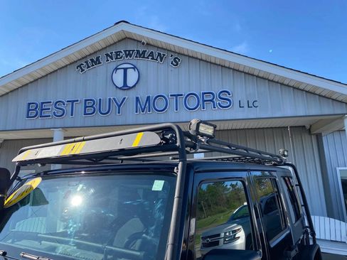 Used 2018 Jeep Wrangler Unlimited Sport S AWD/4WD image 23