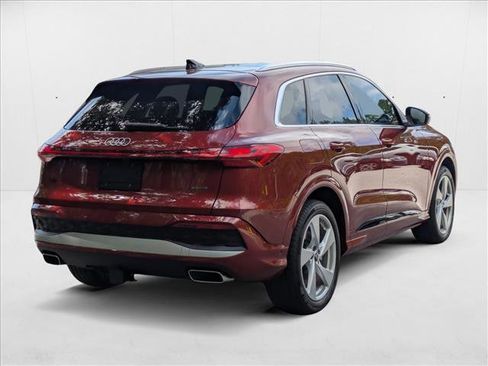 New 2025 Audi Q5 Prestige image 2